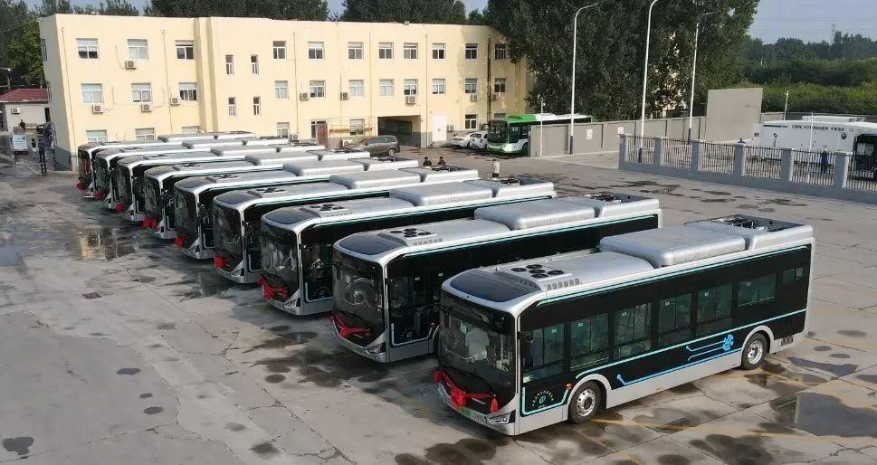 石家莊市首批10輛氫能源公交車正式上線運營